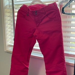 ROXY ski/snowboarding pants like new. Pink